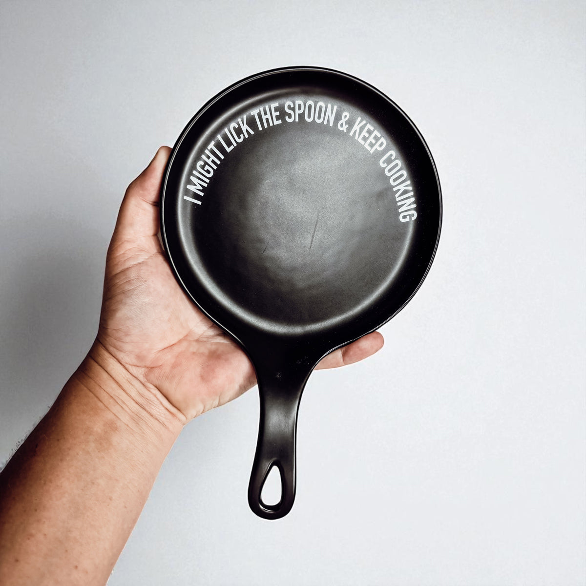 Dessert maker present
Cake baker gift bundle
Kitchen rebel present
Baking enthusiast set